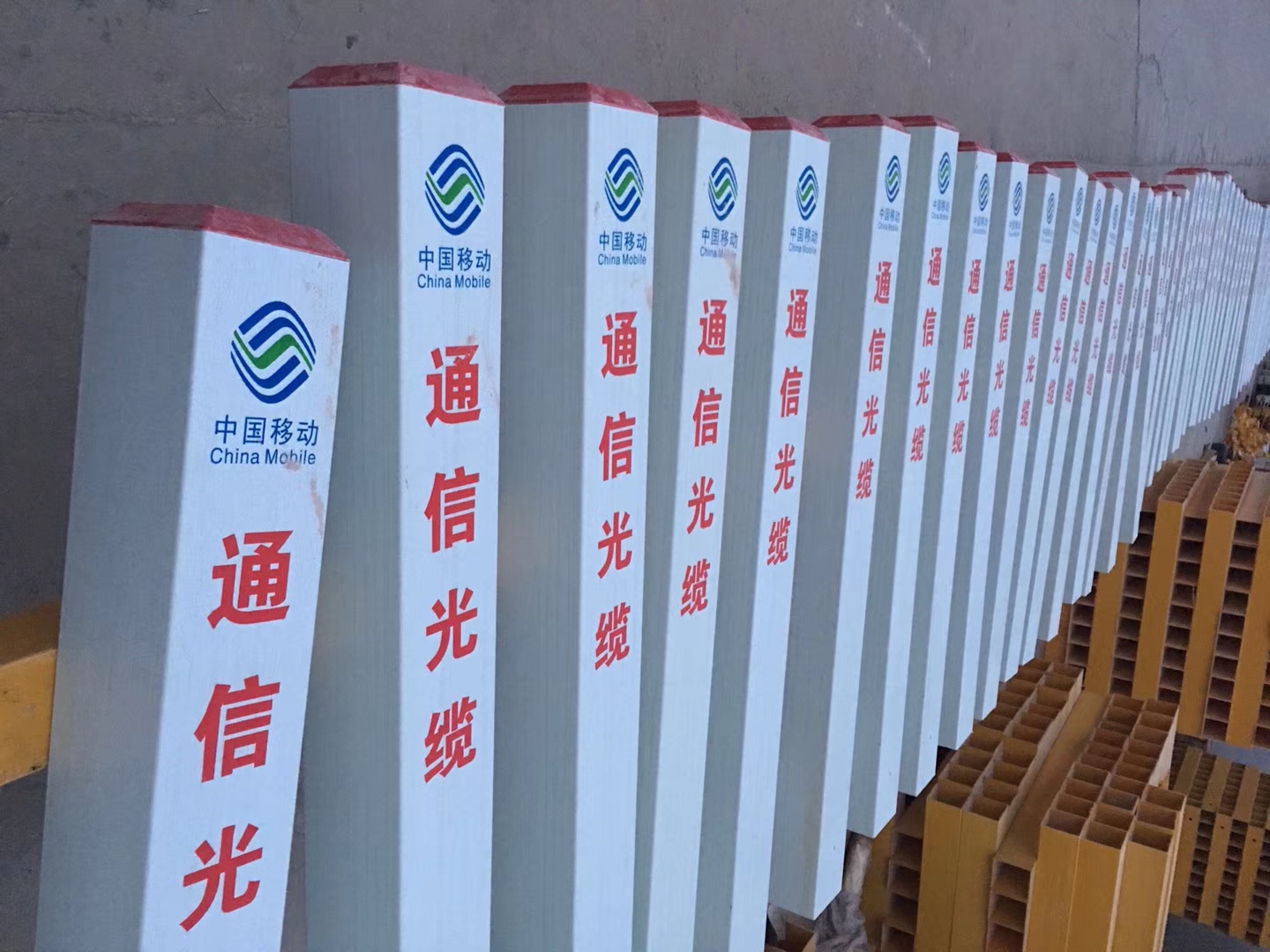 玻璃鋼標(biāo)志樁直銷(xiāo)